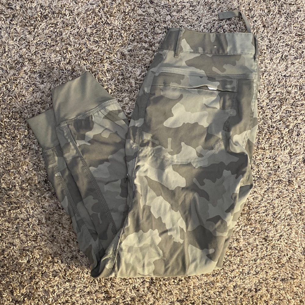 Prana Camo pant Jogger Size 6